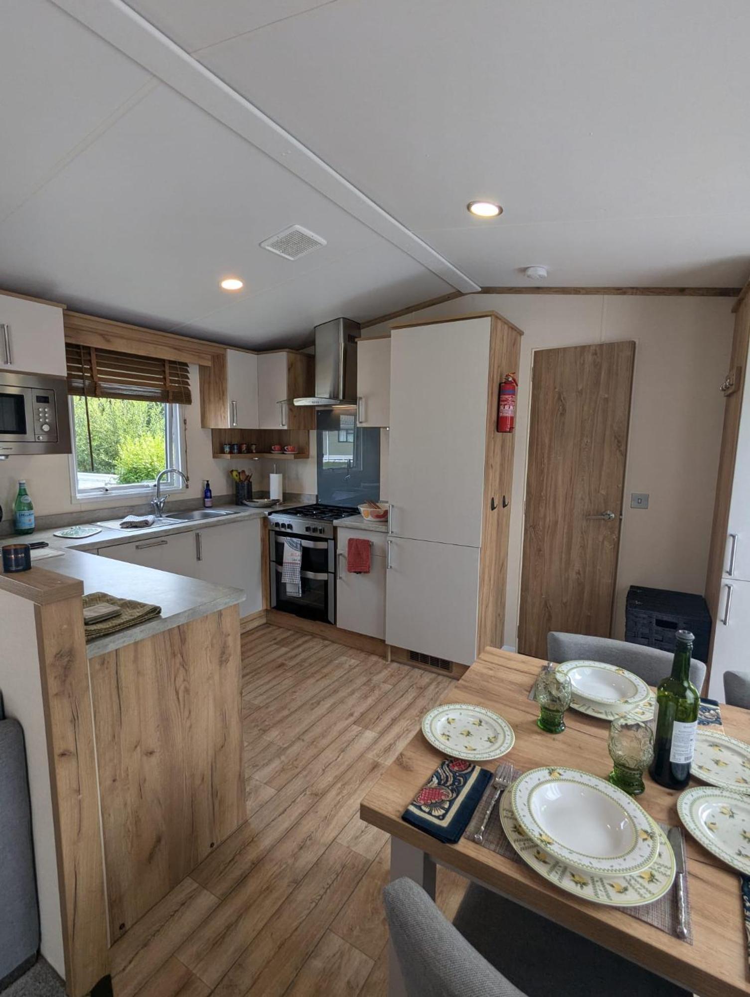 Spacious Comfortable Holiday Home With Unique Layout On 5 Star Shorefield Holiday Park Milford on Sea Exterior foto